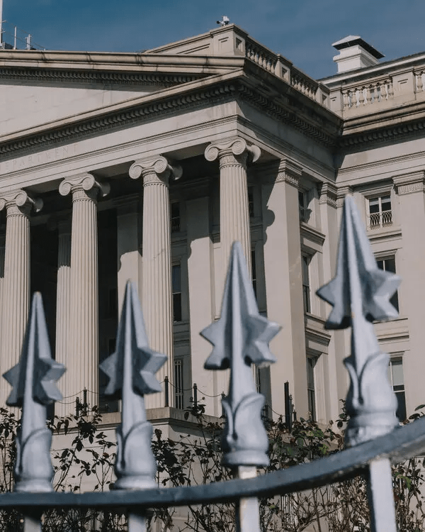 🇺🇸 From “Big vs. Small Government” to the Real Battle: Restoring Social&nbsp;Order